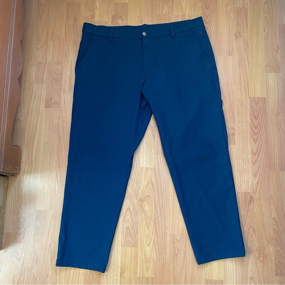 Lululemon Athletica Logo 5 Pocket Navy Pants Men’s 40